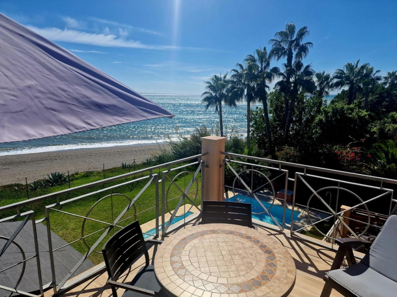 Exclusive Beachfront Penthouse Almayate Alto Exterior photo
